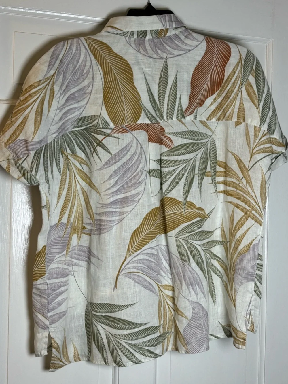 Tahari Casual Short-Sleeve Linen Button-Down Shirt Green Leaf Print Women’s M - Picture 3 of 4